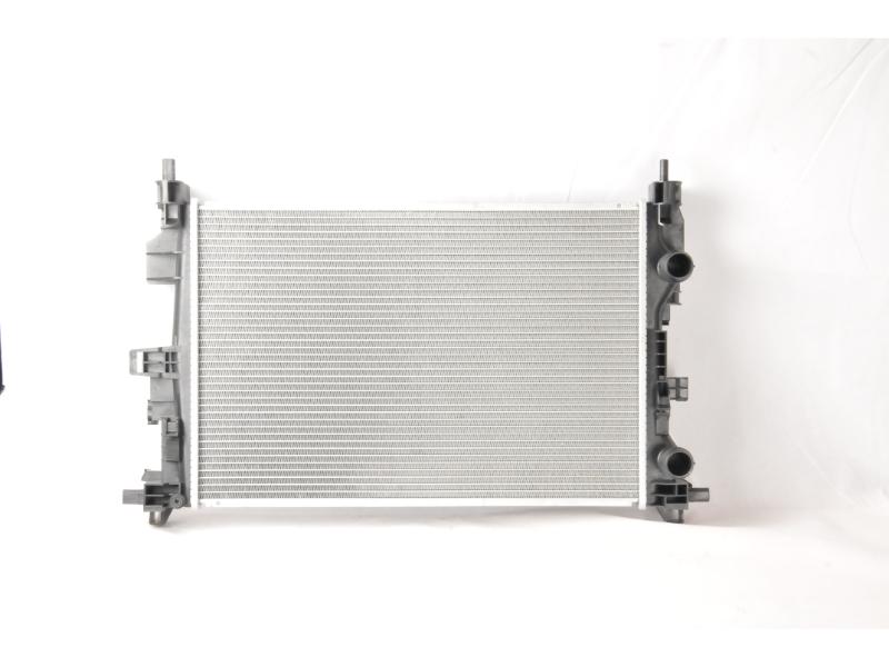 2018 Fiat 500X 2.4L L4 Radiator - Naturally Aspirated, 4, Sport Utility, GAS, Manual