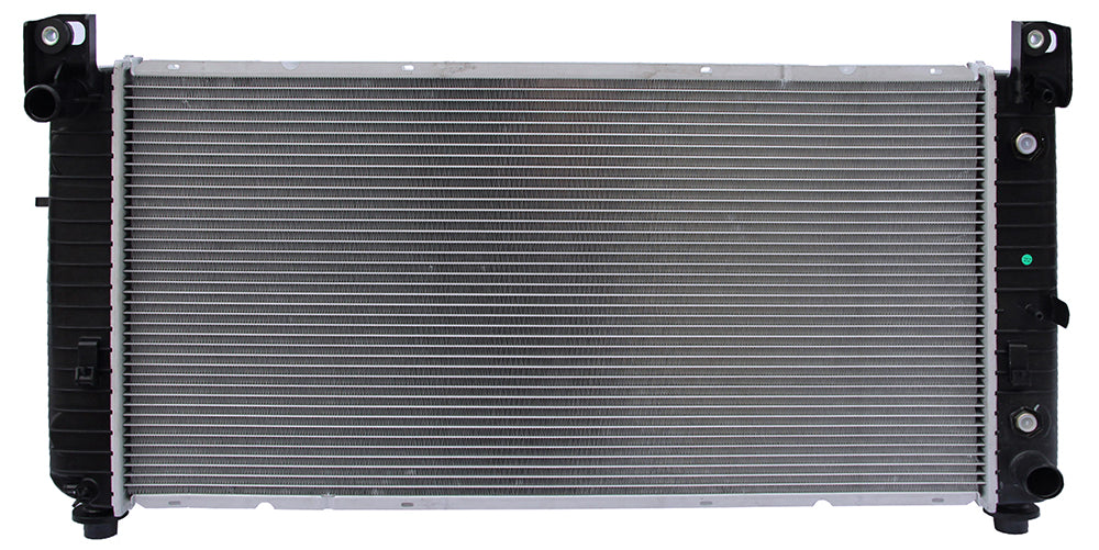 2000 Chevrolet Tahoe 4.8L V8 Radiator